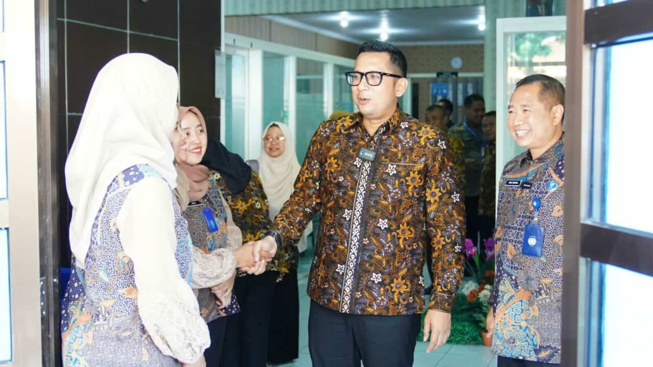Silaturahmi PJ. Walikota Mojokerto ke Kantor BNN Kota Mojokerto. Silaturahmi PJ. Walikota Mojokerto ke Kantor BNN Kota Mojokerto.